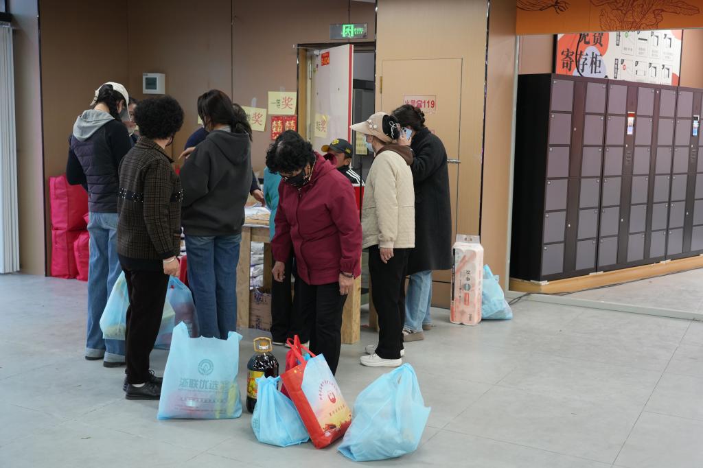 深化“三抓三促”行动 | 夏河 浙联优选超市盛大开业 台球活动增添消费新活力——县域商业升级再添新动能